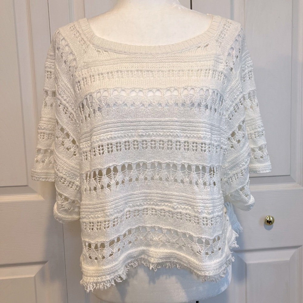 🩷 Hollister White Short Sleeve Sweater- One Size (01121)